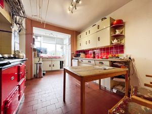 Kitchen- click for photo gallery